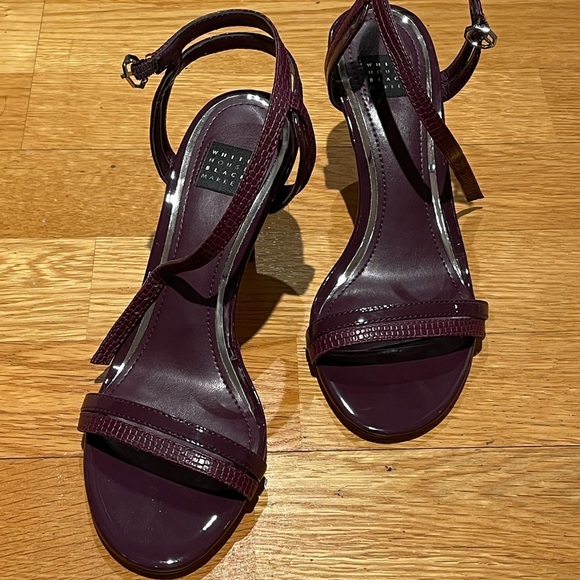 Sandals - Picture 2 of 6